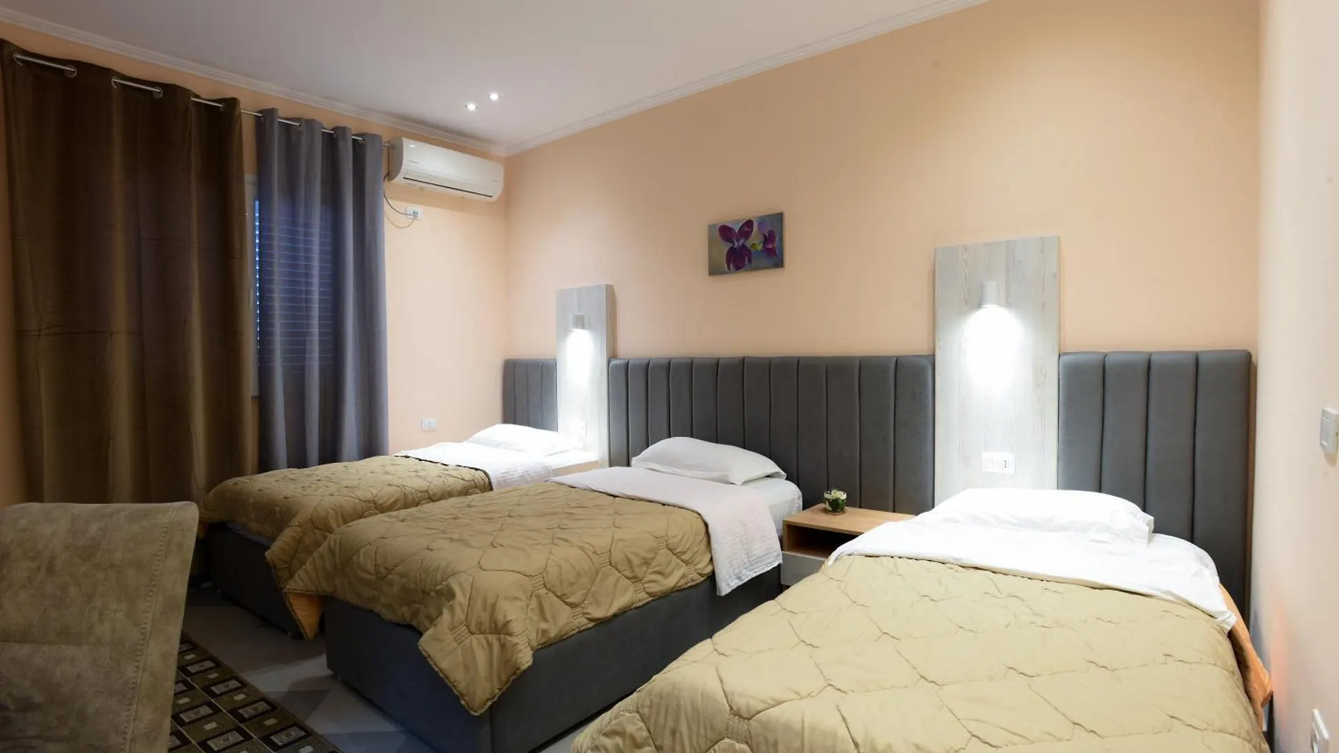 ***  Hotel Restorant Halal Il Tramonto. Vore Albania