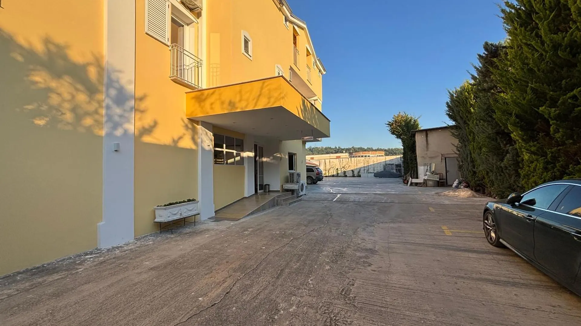 Hotel Restorant Halal Il Tramonto. Vore Albania